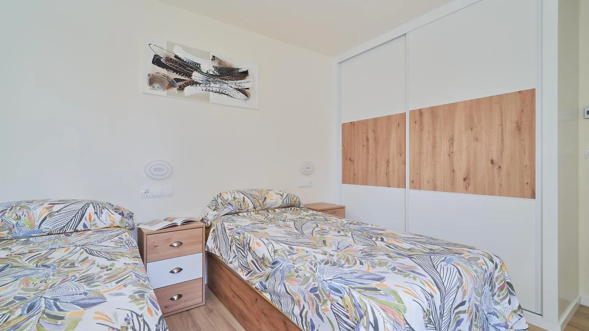 דירה בנאלמדנה Apartamento Happy Days- Diana 1